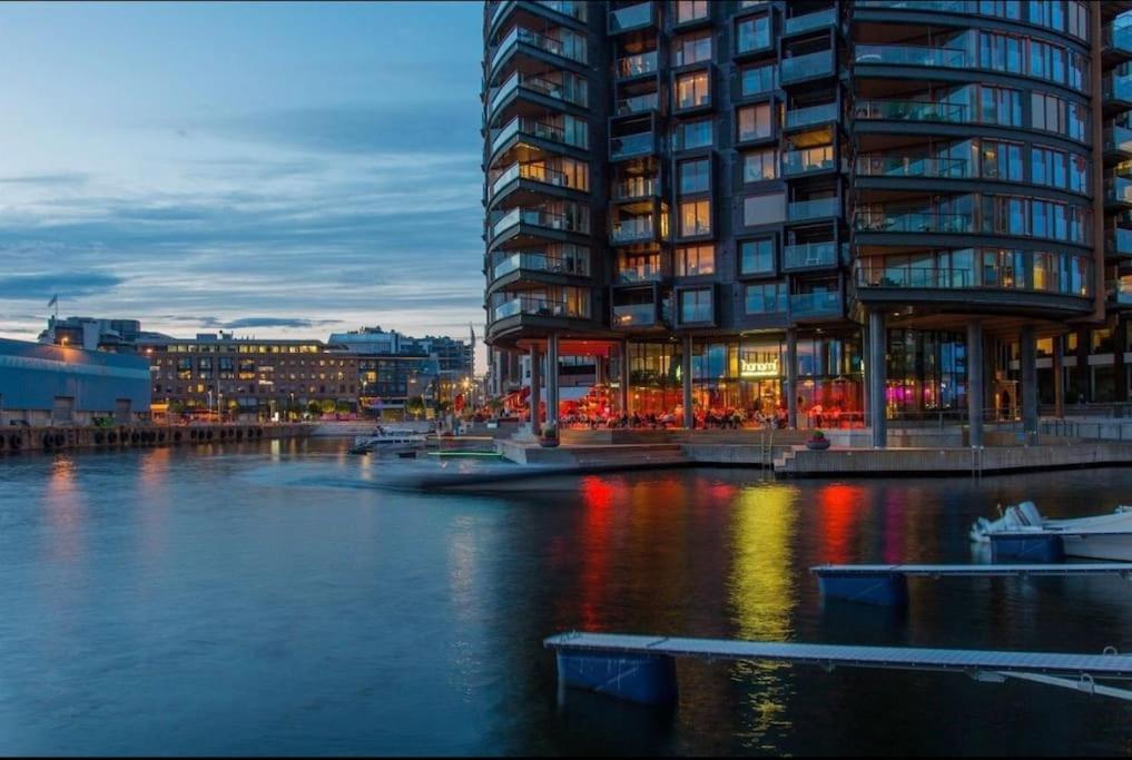 شقة Aker Brygge - Sjoside Hjem - Sentral Beliggenhet أوسلو المظهر الخارجي الصورة